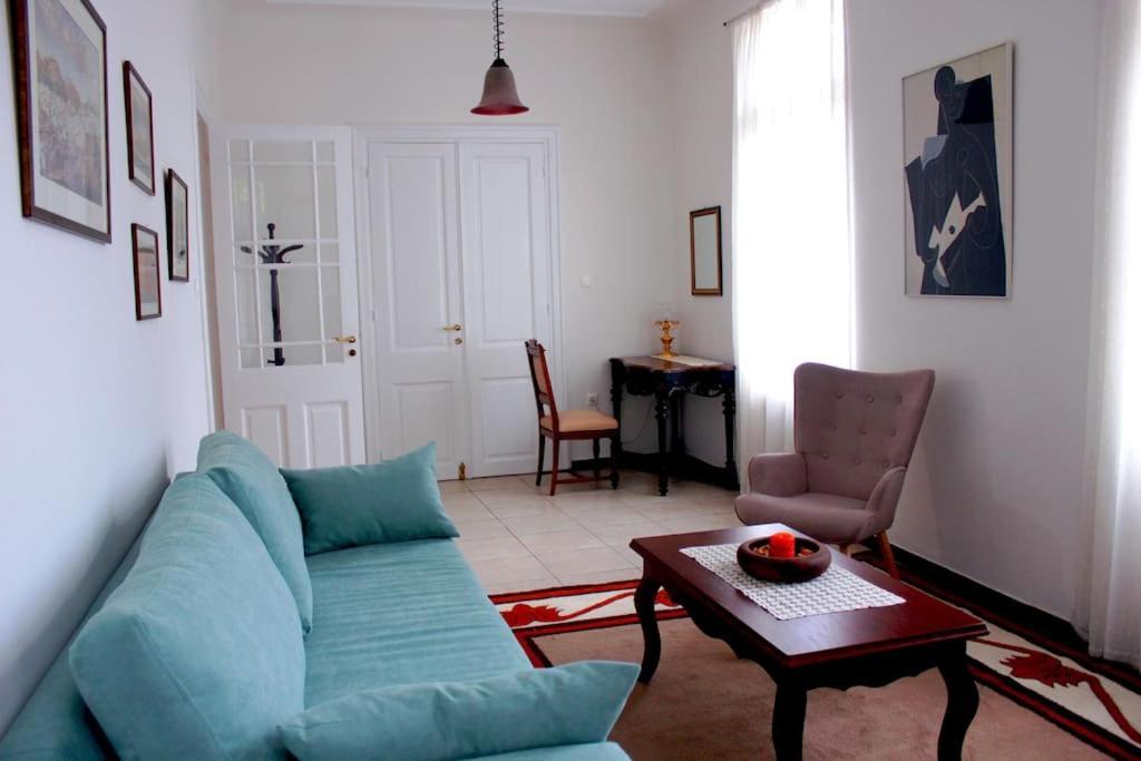 Calliope'S Neoclassical Home In The Heart Of Plaka Athens Exterior photo